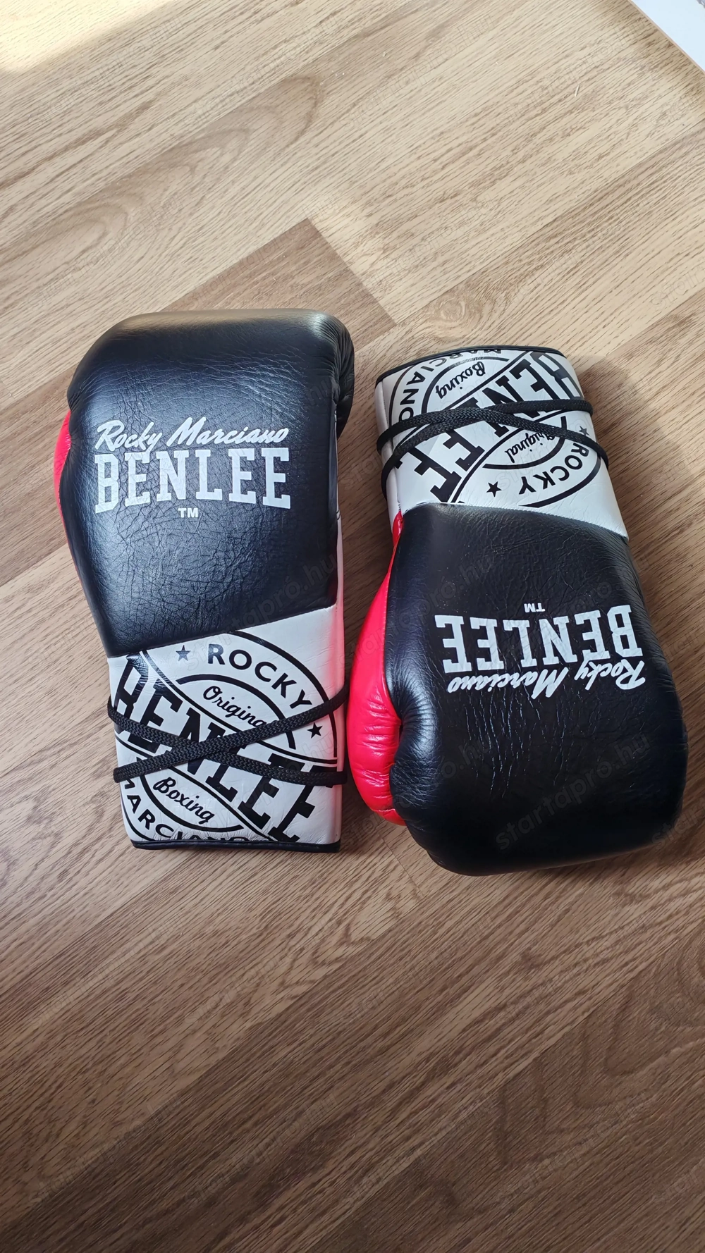 Boxkesztyűk,Benlee Cyclone 10oz(R)