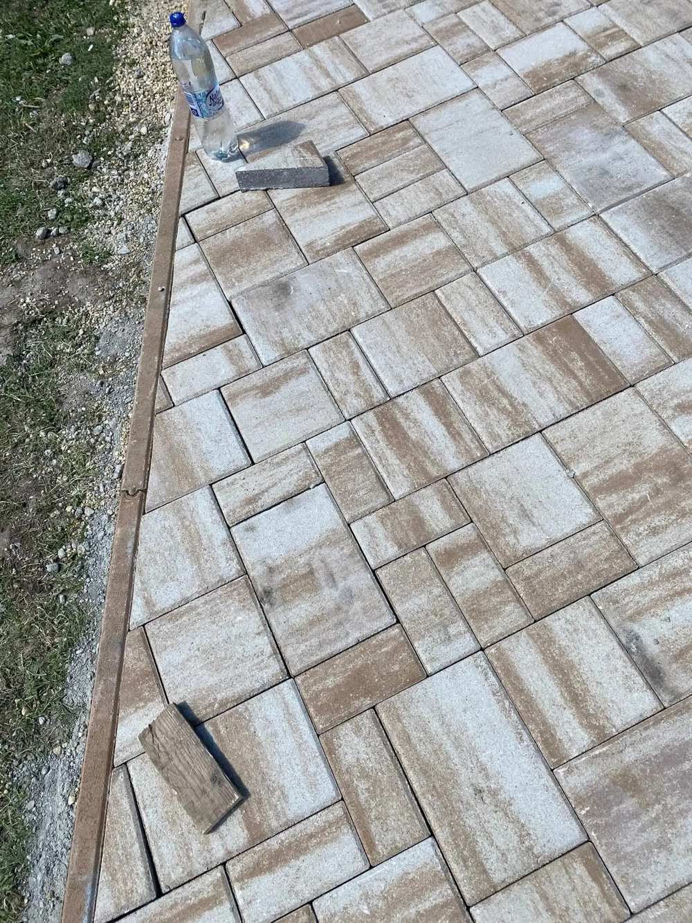 TÉRKŐ ELADÓ KÖZVETLENÜL CÉGÜNKTŐL!  Vadonatúj térkövek már 2.500 Ft m -től!