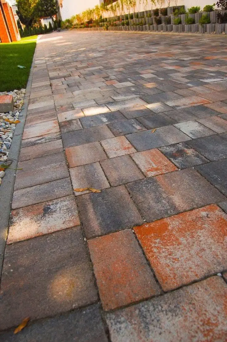 TÉRKŐ ELADÓ KÖZVETLENÜL CÉGÜNKTŐL!  Vadonatúj térkövek már 2.500 Ft m -től