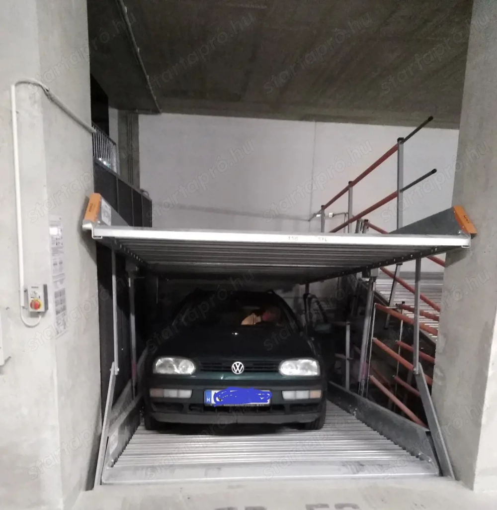 XIII. ker. Nyugati térnél Katona J. u.-ban elektromos töltővel felszerelt GARÁZSHELY kiadó 