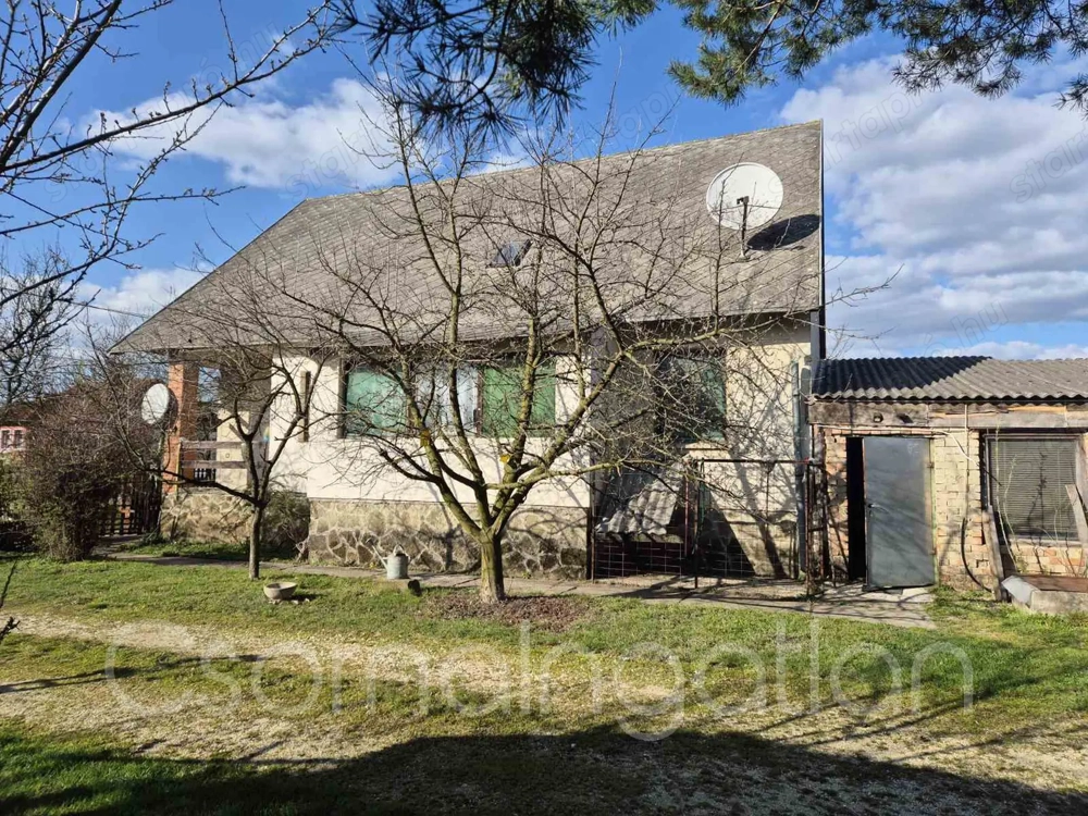 Egyházaskesző - 1990-ben épült 4 szoba nappalis ház eladó