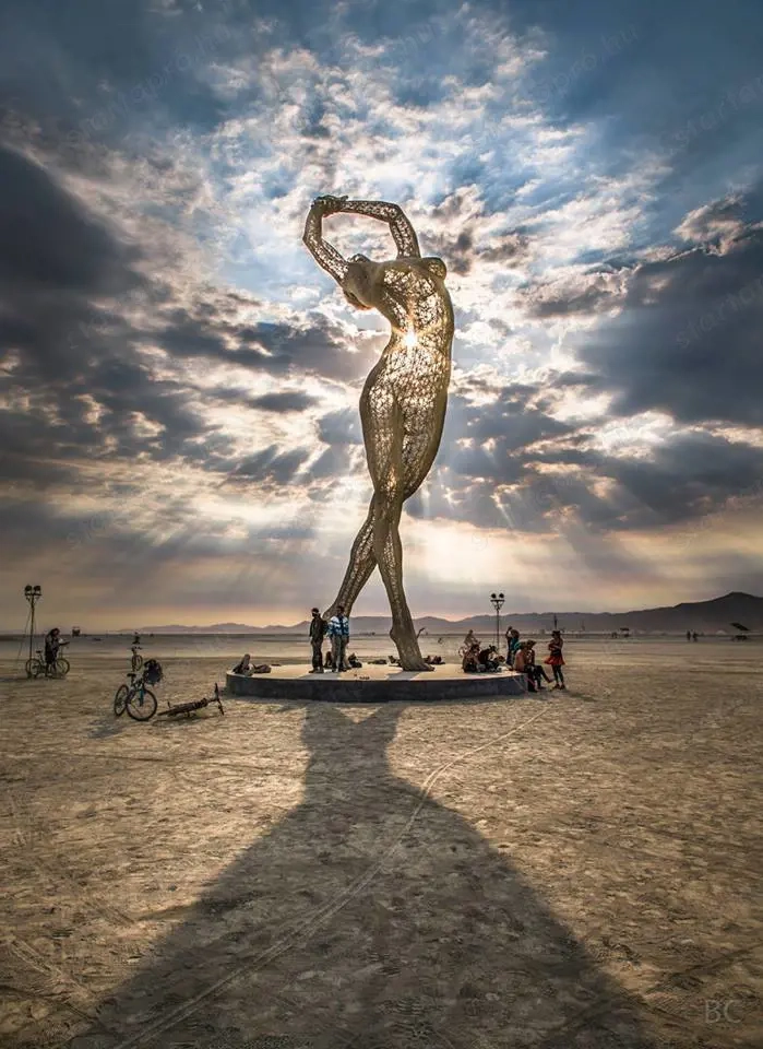 intim segítőt keresünk