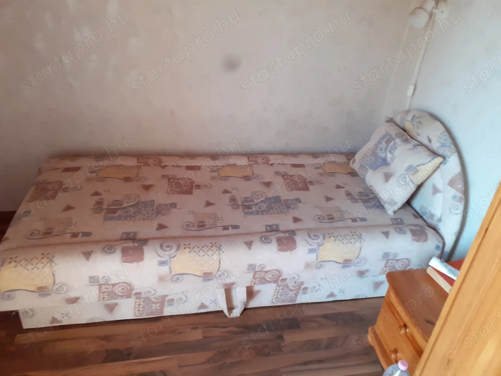 Eladó ágyneműtartós heverő