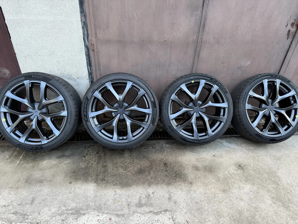 Tesla Model Y Juniper Peformance 21" Arachnid felni és Pirelli nyári gumi szett