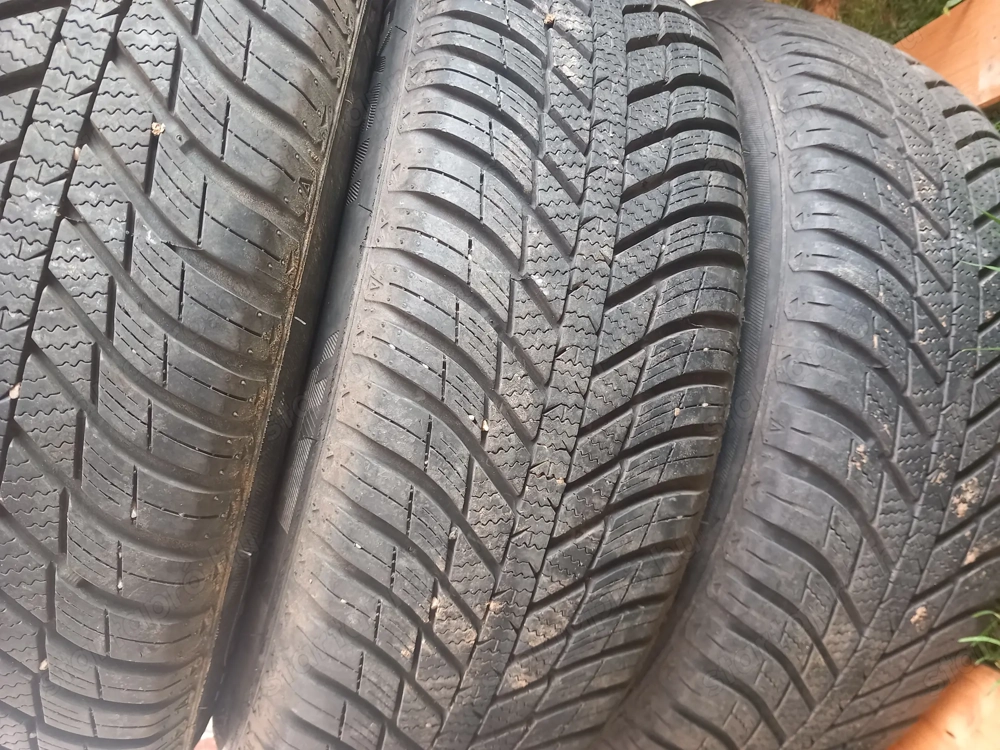 Eladó téli gumiszett. 195 65R15 40.000Ft alkukepes 
