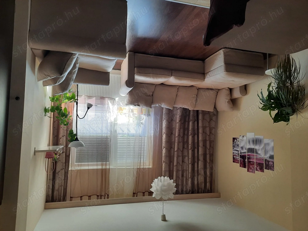 Eladó Bp.,16.ker.Sashalmon tágas,napfényes, 5 szobás családi otthon, saját garázzsal,kertrésszel