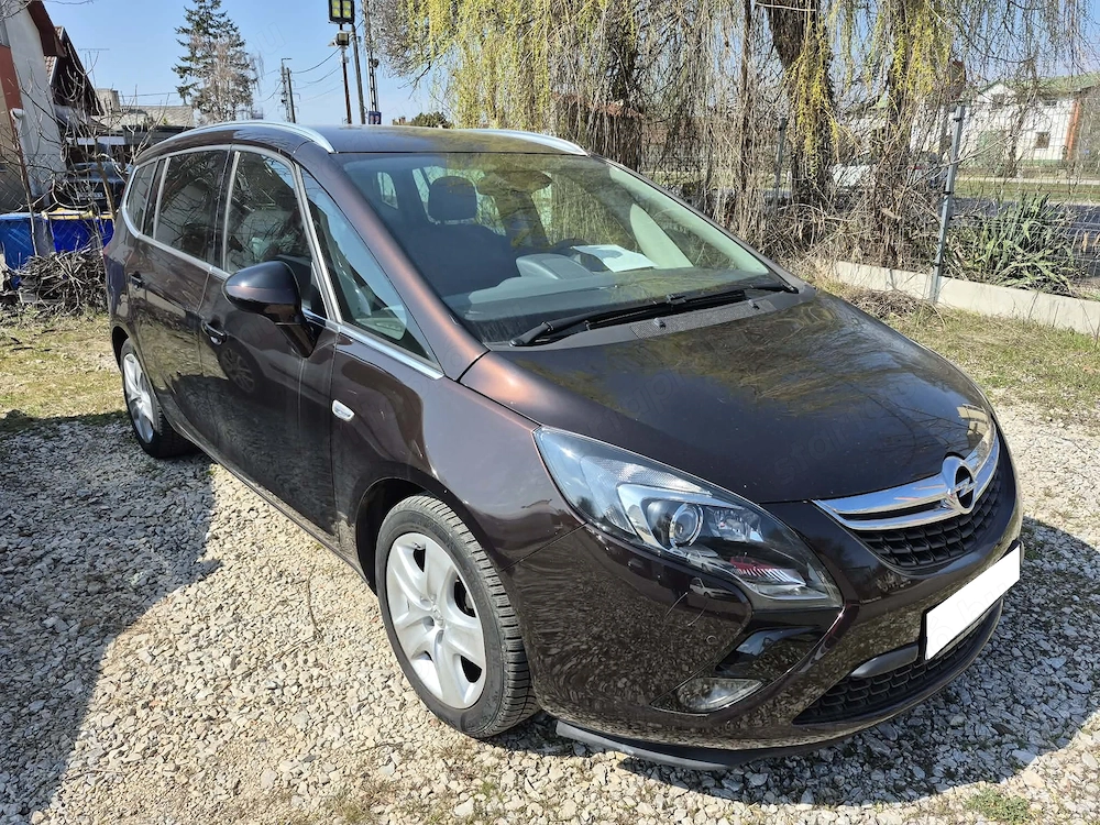 OPEL ZAFIRA Tourer 1.6 CDTI Selection (7 személyes ) Megkímél szép állapotú!  Személyautó 2014 7 , D