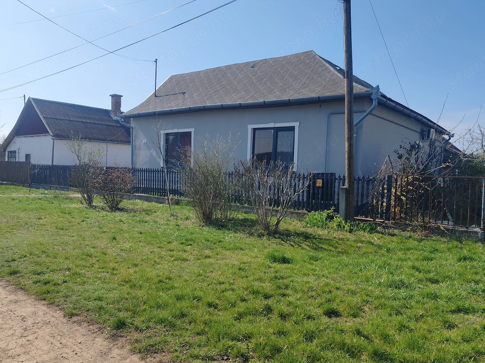 2 szobás kertes ház 80m2 Nádudvar 