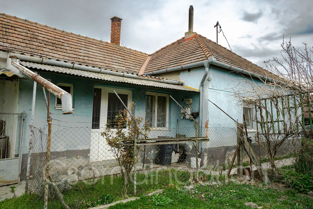 Barbacs - Összközműves családi ház ELADÓ