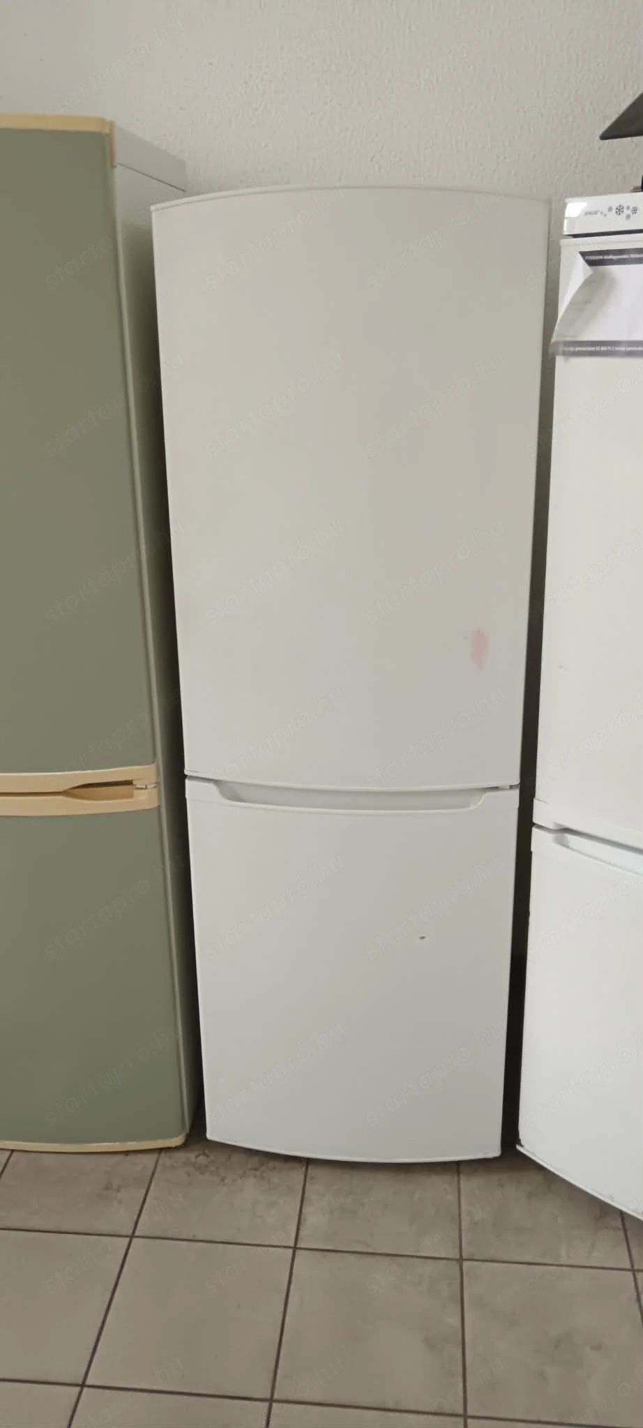 Használt Whirlpool WBE3111 Alulfagyasztós Hűtőszekrény [H17643] 1-3 hónap garanciával