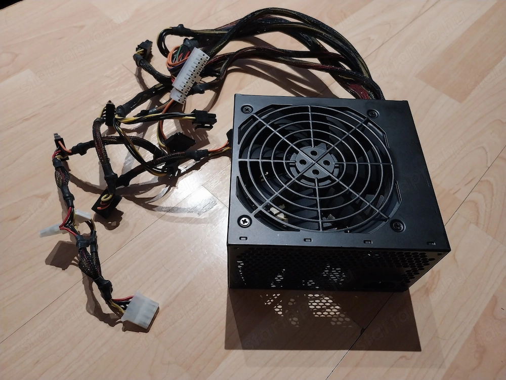 FSP Hexa+ 400W-os 80+ tápegység eladó (2 x6+2 VGA csati)