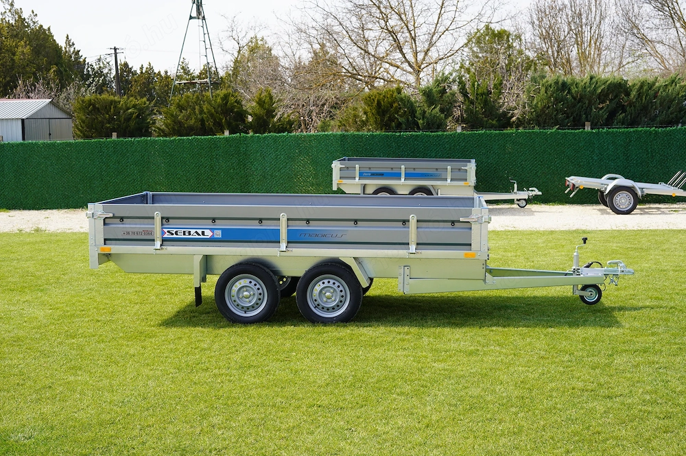 Áprilisi akcióval - új alsókerekes utánfutó (330x150cm) forgalomba helyezve - bruttó 874.000 Ft