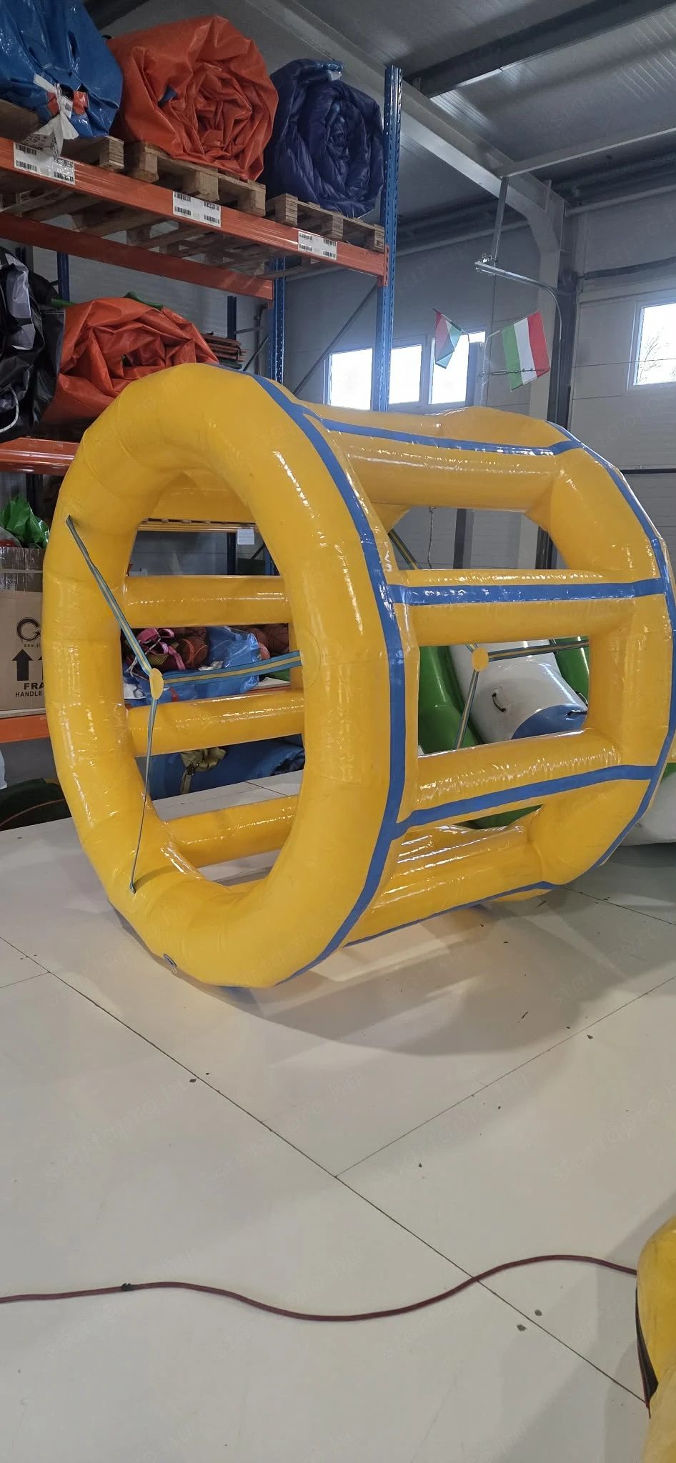 Eladó Felfújható Vízi Henger