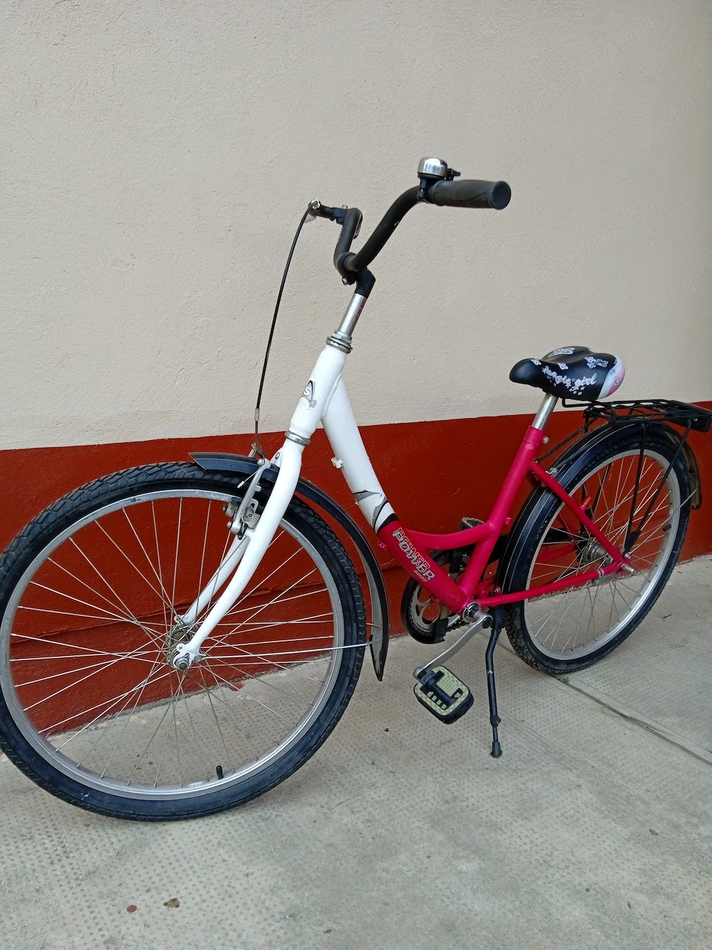 kislány -Kerékpár