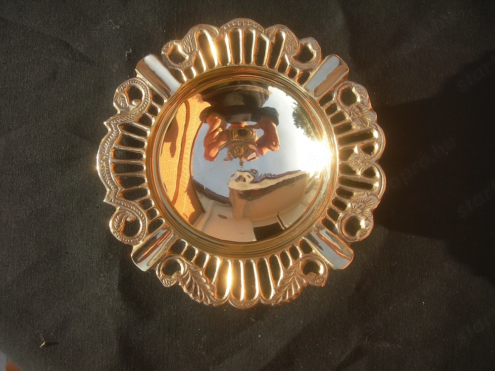 Réz hamutál indiai.228 gramm 15 cm átmérő.Bontatlan csomagolásban.