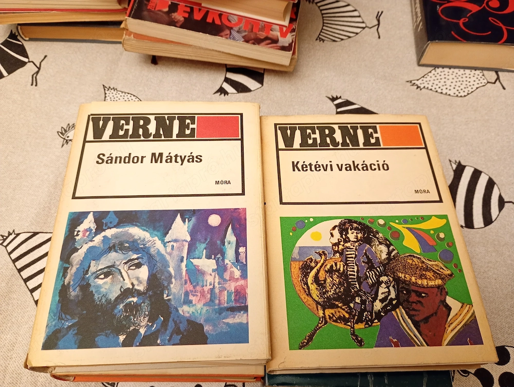 1+1 Jules Verne Kétévi vakáció  3000ft 2db óbuda + Jules Verne   Sándor Mátyás    személyesen óbudán