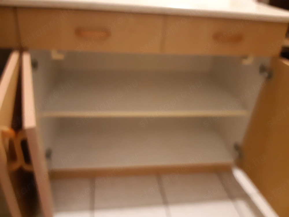 Konyhaszekrény alsó 60x200cm széles mosogatóval megkímélt