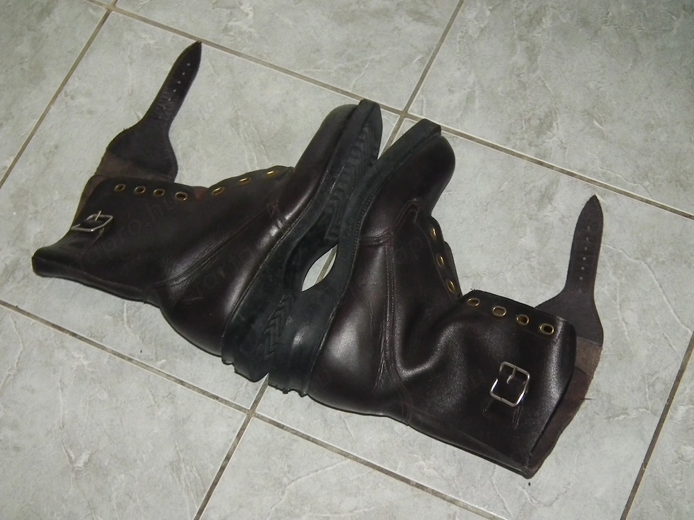 Újszerű magyar barna surranó katonai bakancs nr.7 (40-es)