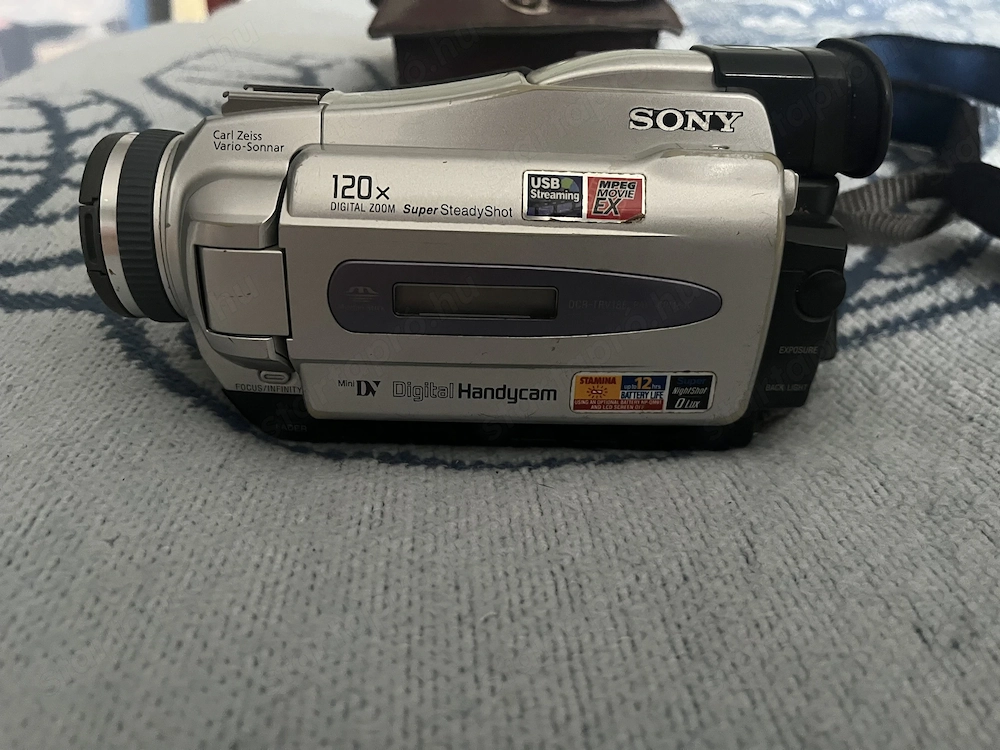 Eladó Sony Kamera Állvánnyal