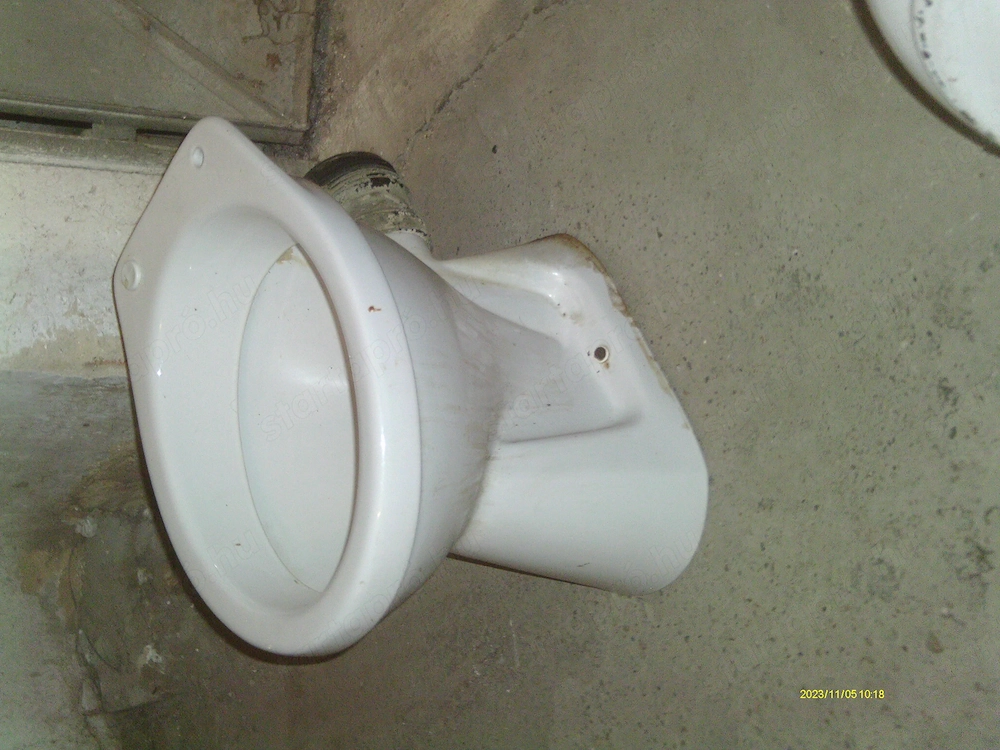 WC csésze ujabb...pécs