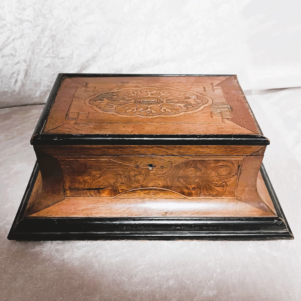 Antik Biedermeier intarziás díszdoboz   ékszertartó (19. sz. közepe)