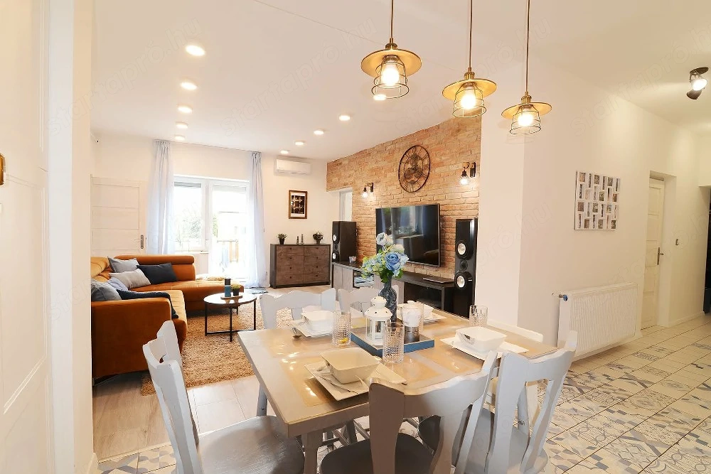 Dunakeszin vintage stílusú ház eladó