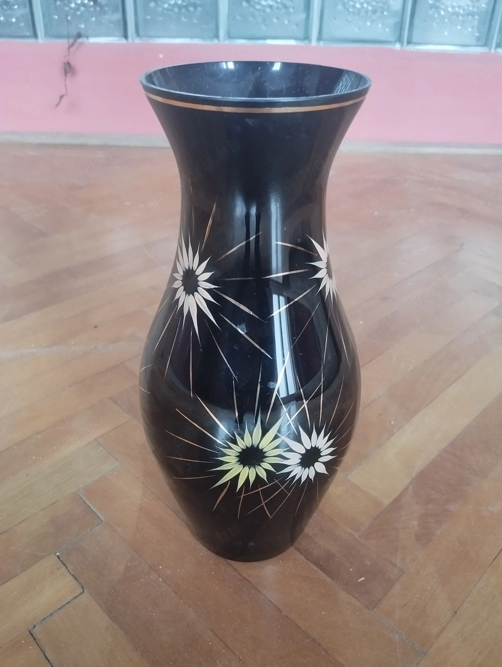 VEB Kunstglas Zella-Mehlis üvegváza hibátlan állapotban eladó 