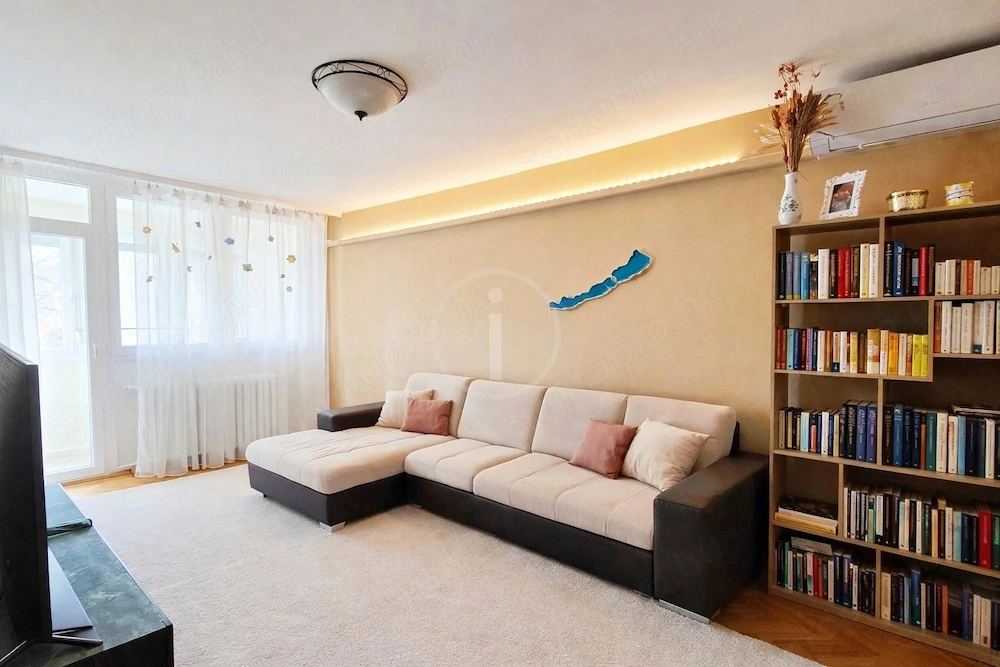 Zugló zöldövezetében, családias, csendes, erkélyes lakás eladó!