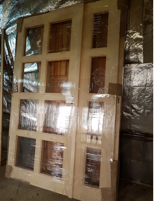 Új,csomagolt állapotban eladó,bejárati ajtó 210x140cm.