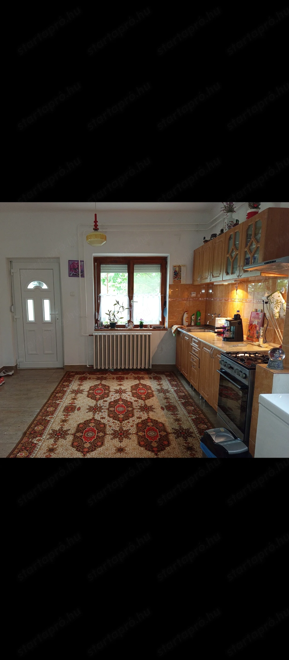 Eladó megkímélt bútorok..