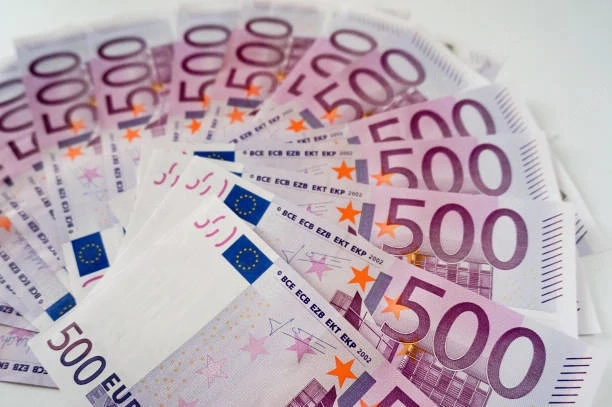 HITELEK: Mezőgazdasági, ipari és ingatlanügyletek, 10 000 eurótól 95 000 000 euróig