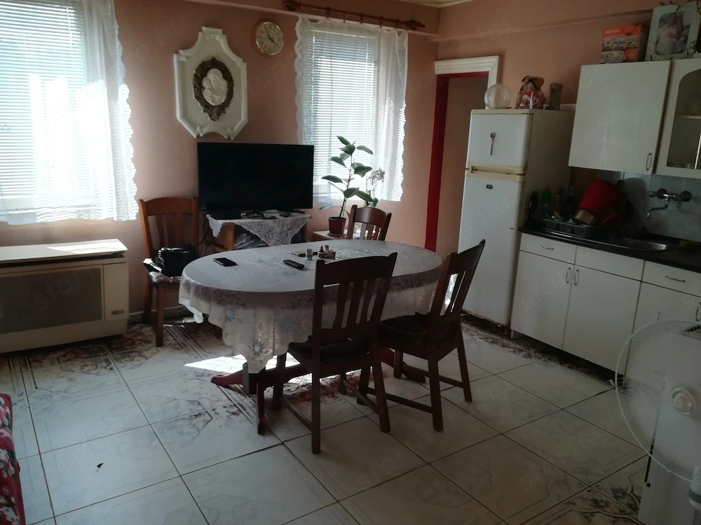 Nyíregyháza-Borbánya övezetében 2 szobás családi ház eladó!