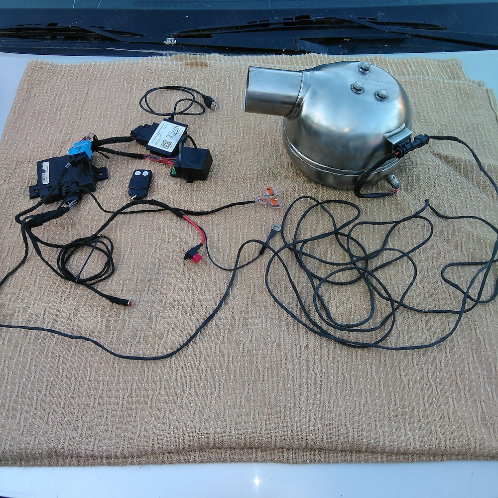 BMW gyári kipufogó hanggenerátor 