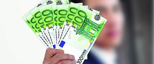 Kölcsönök: Beruházások projektekhez 10 000 eurótól 450 000 000 euróig    