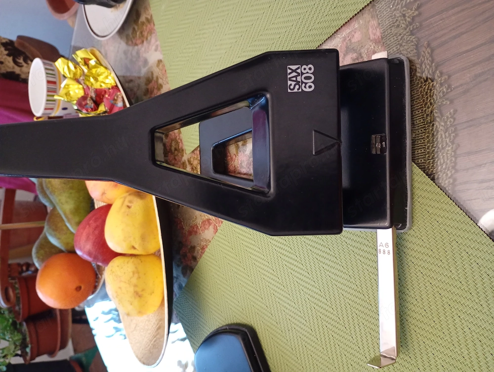 Sax Design 608 nagyteljesítményű lyukasztó 8000ft óbuda Nagy teljesítményű, könnyűfém testű, karos l