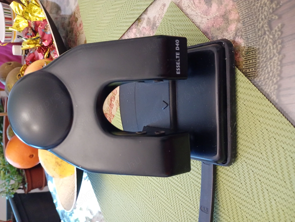 Esselte lyukasztó D40 6000ft óbuda Jellemzők 2 lyukú lyukasztó Vezetőlemez Kapacitás: 4 mm 40 lap (8