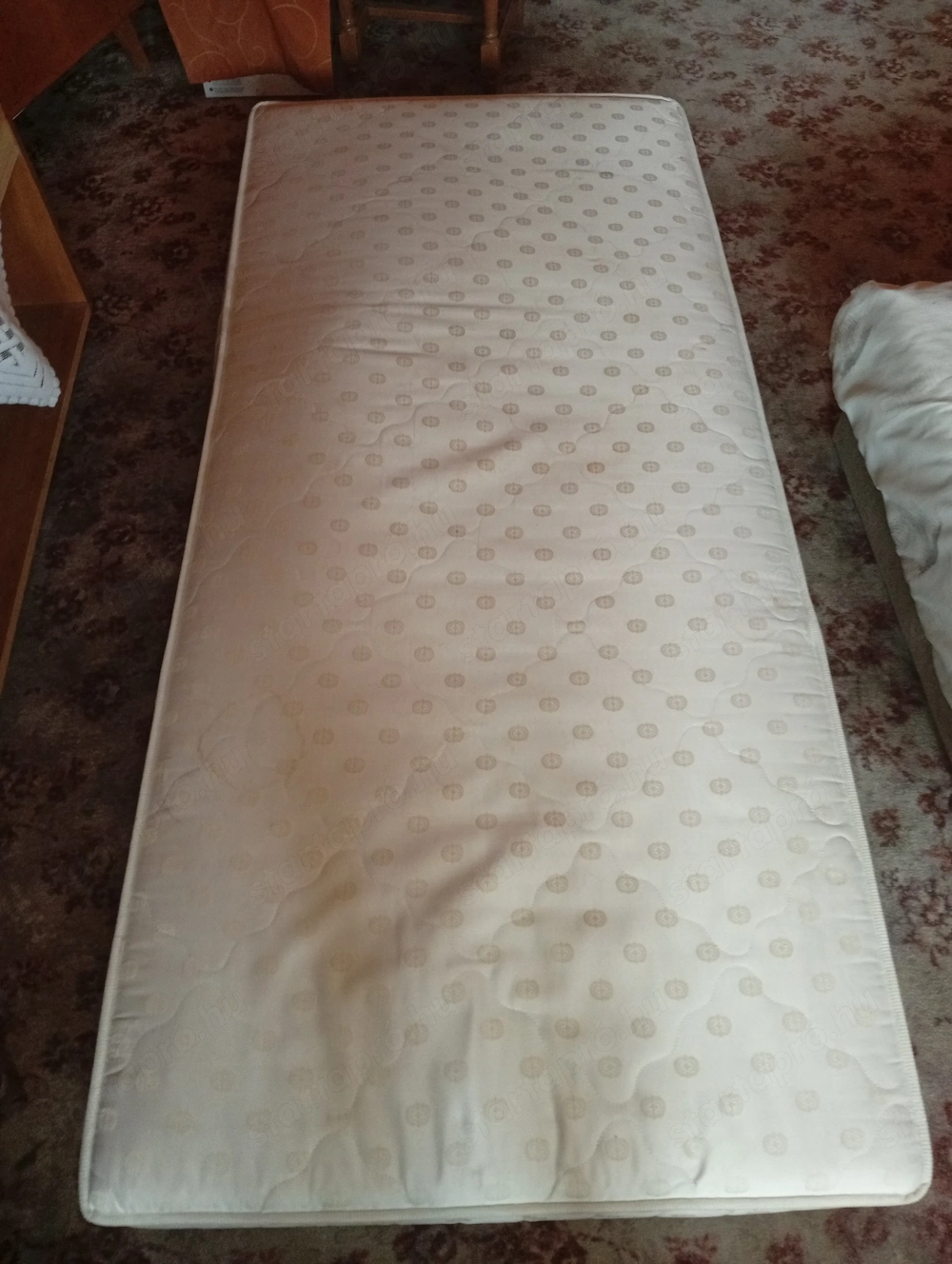 Eladó használt jó állapotú matracok 