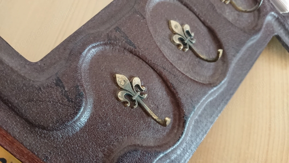 Retró hőmérő és kulcstartó