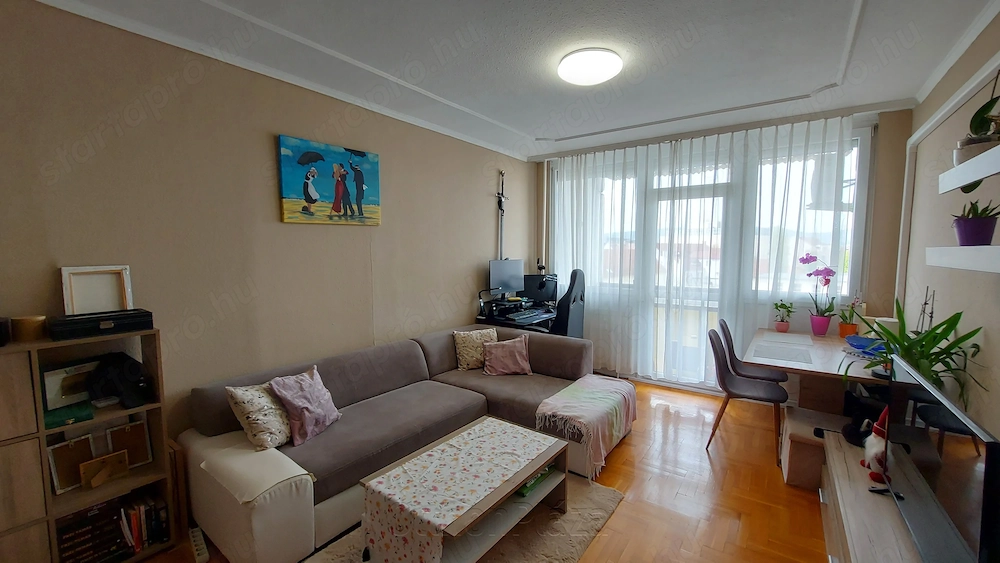 Eladó 2 szobás, erkélyes, felújított lakás Újpesten!