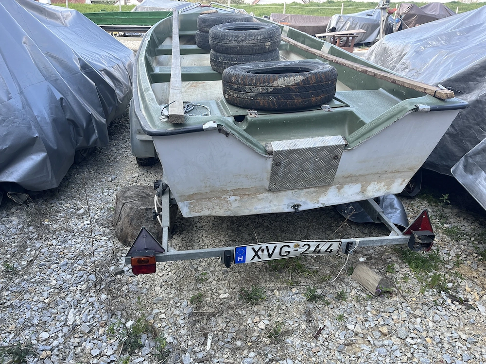 Csónak, utánfutó és motor   egyben vagy külön-külön