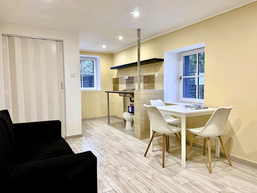 Felújított Kis Ház Nagy Telekkel  Pest Megye Szentmártonkáta Azonnal Költözhető