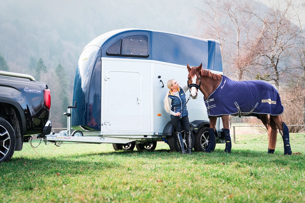 Készletről Új Humbaur Xanthos Aero 2 lovas lószállító utánfutó eladó
