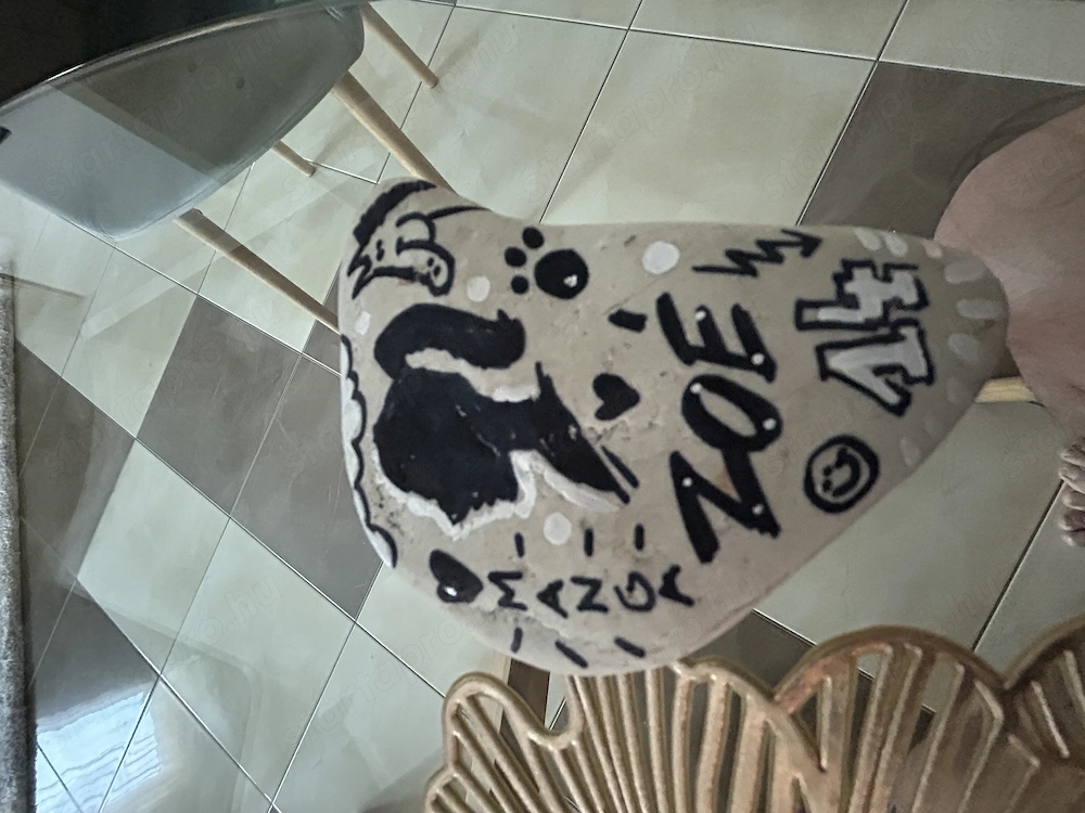 Cuuki neves kavics, szülinapra vagy évfordulóra, a ti portrétokkal.