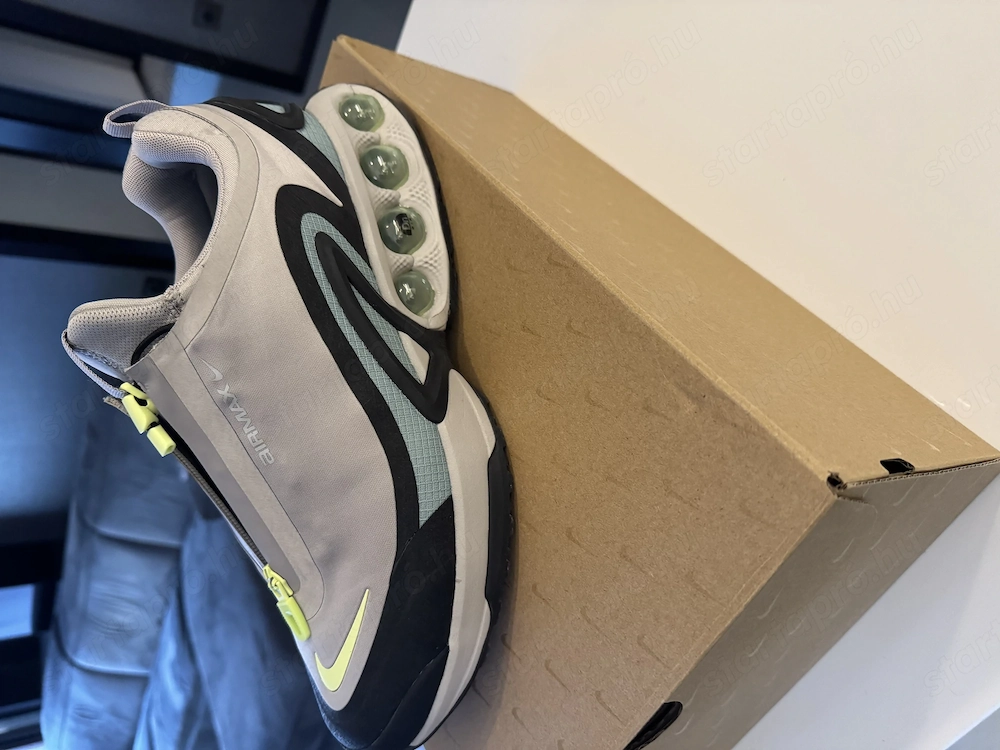Budapesten eladó vadi új Nike Air Max cipő dobozában, számlával!
