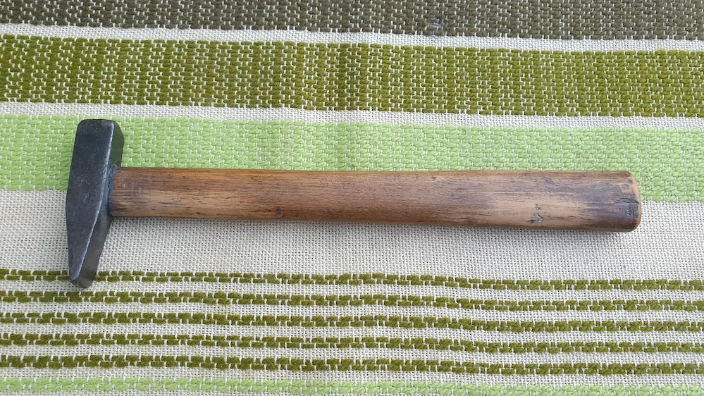 Kalapács eladó, 306g