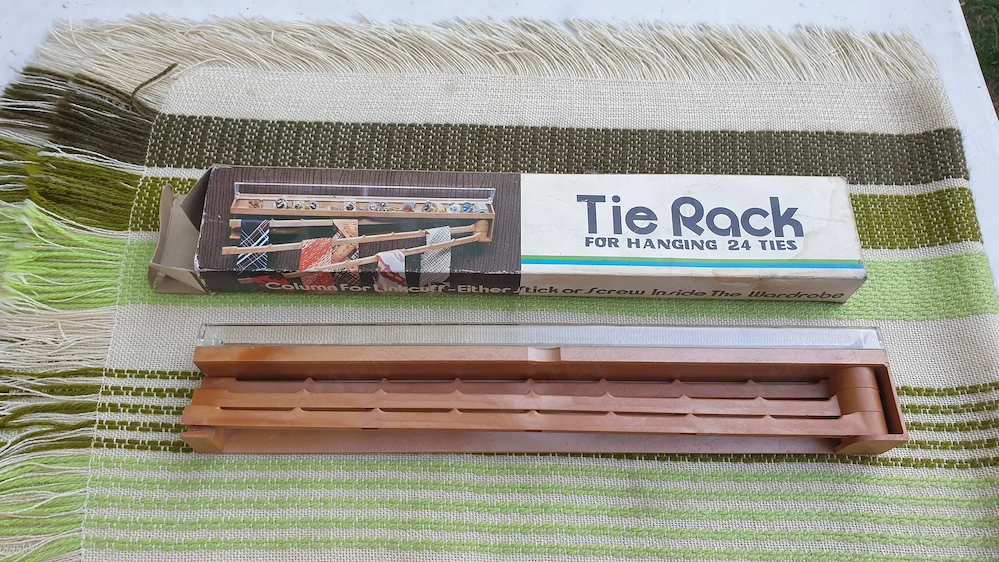 Nyakkendő rendező - tartó eladó