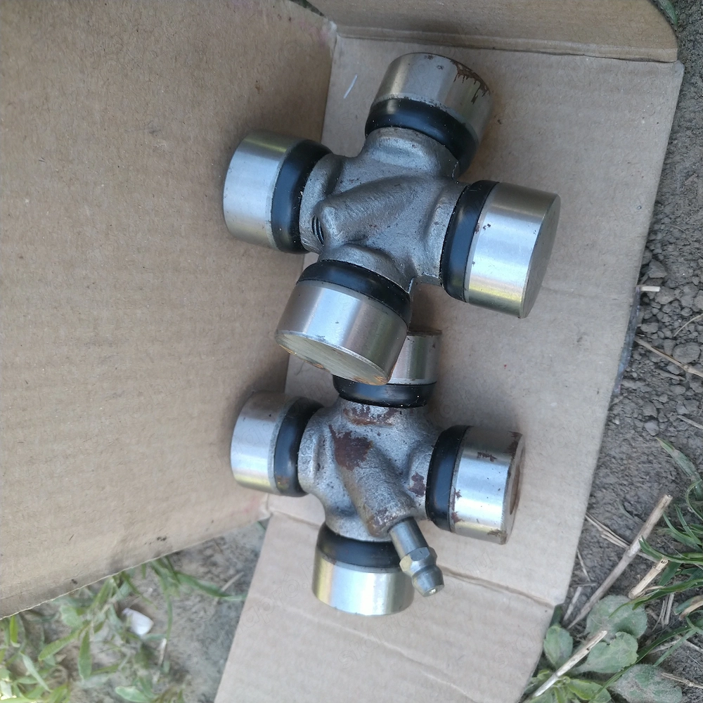 Lada Niva középső agy zsirzószemes kardánkereszt