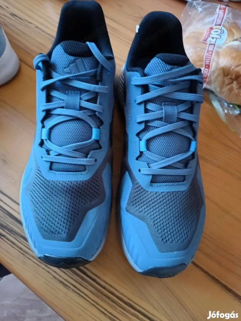 Eladó férfi cipö kitünö ujszerü allapotban
