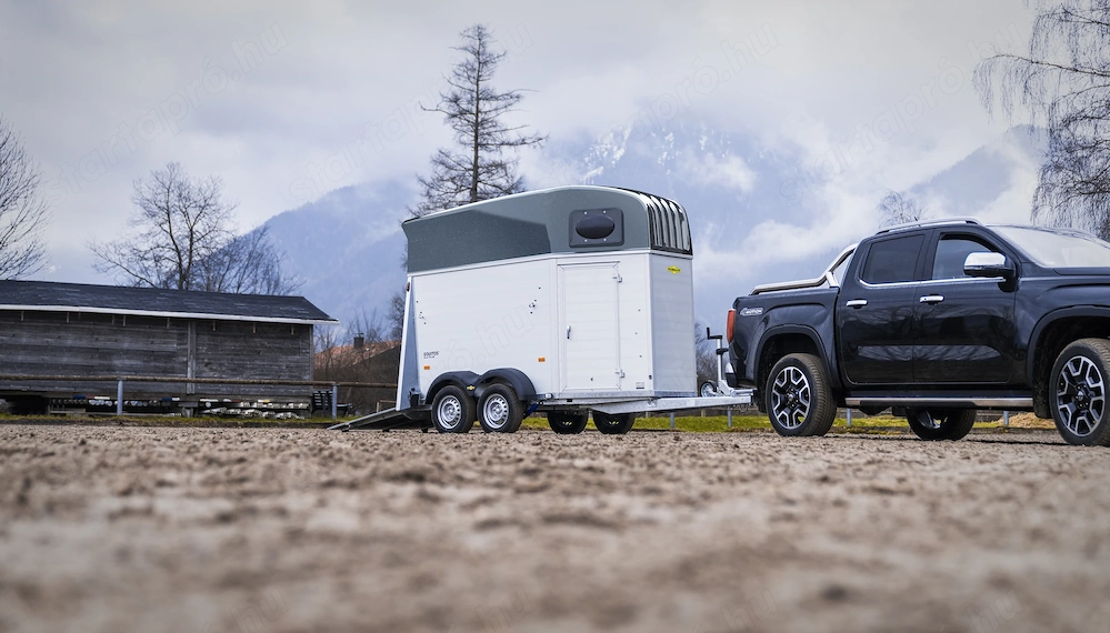 Új Humbaur Equitos Alu Plus (2400kg) - 2 lovas lószállító utánfutó - most bruttó 4.490.000 Ft