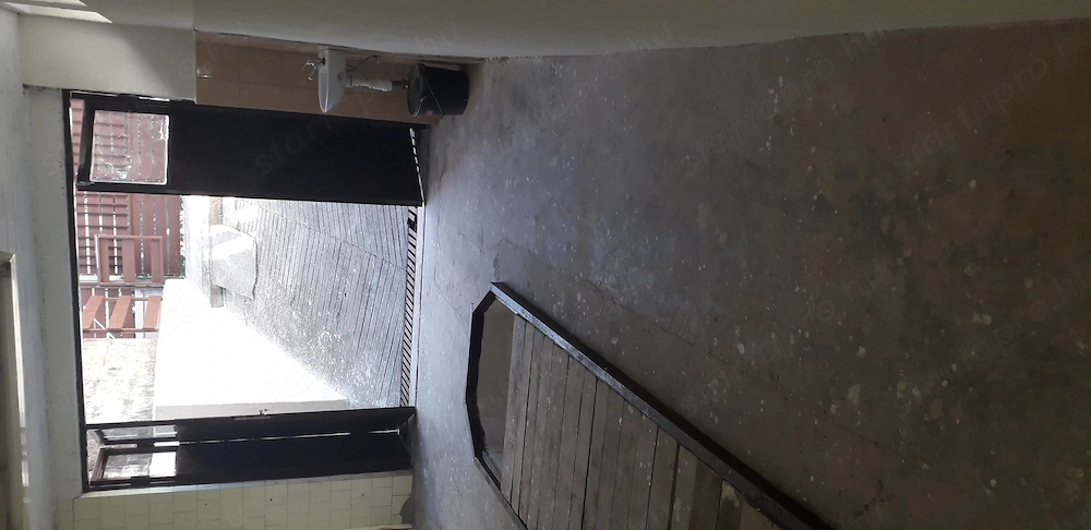 Budapest XV. rákospalotán kiadó egy 32 nm aknás műhely üzlet raktárhelyiség